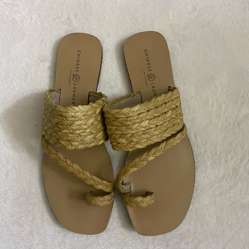 Comfortable Tan Flat Chinese Laundry flats.